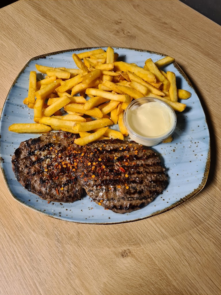 rebaek-pizzabar-grill-3.jpeg