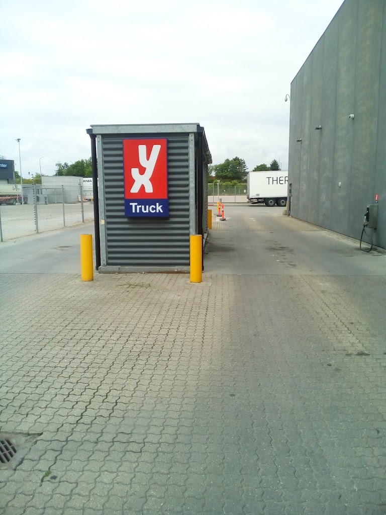 uno-x-truck-ishoj-0.jpeg