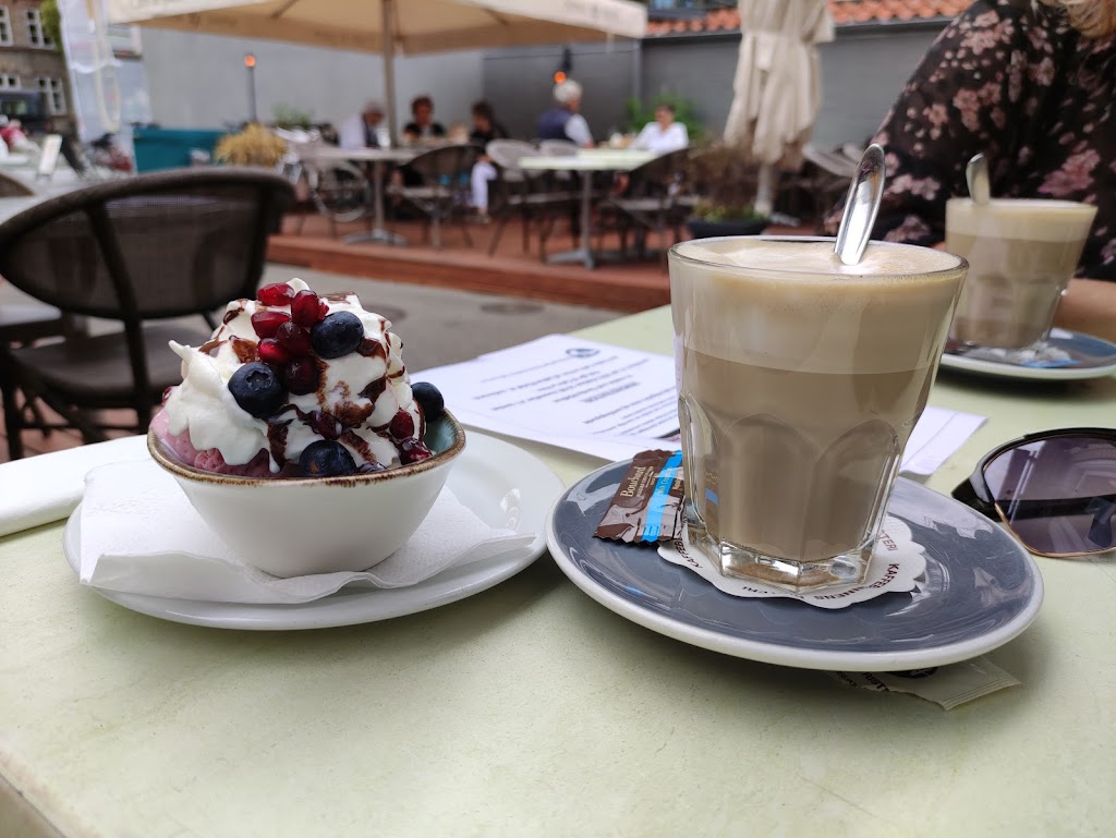 cafe-le-perr-17.jpeg
