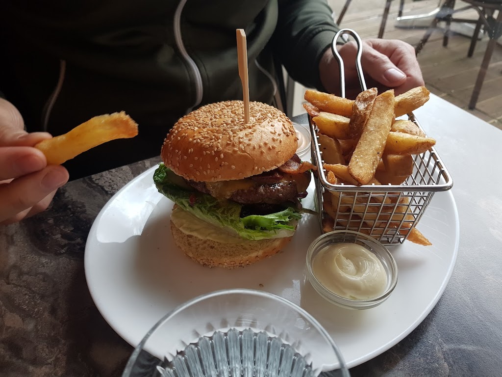 cafe-le-perr-3.jpeg