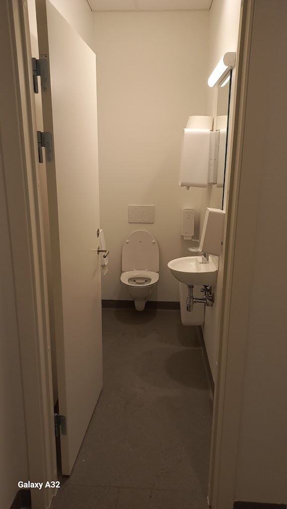 dhl-express-pakkeshopdhl-express-kastrup-13.jpeg
