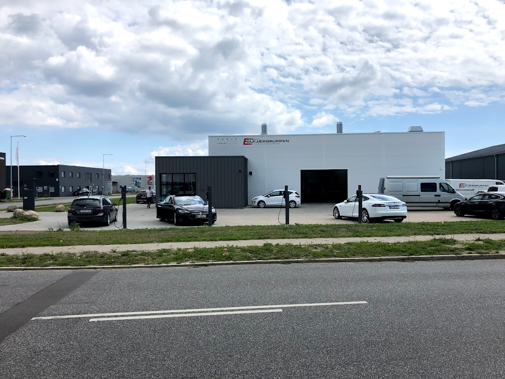 elkjaer-group-tesla-approved-bodyshop-0.jpeg