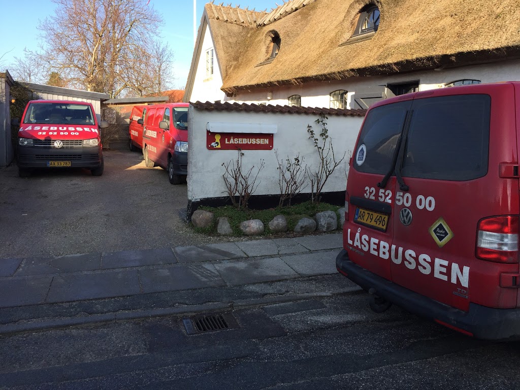 locking-bus-aps-locksmith-in-amager-copenhagen-1.jpeg