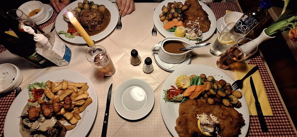 lojtehus-restaurant-0.jpeg