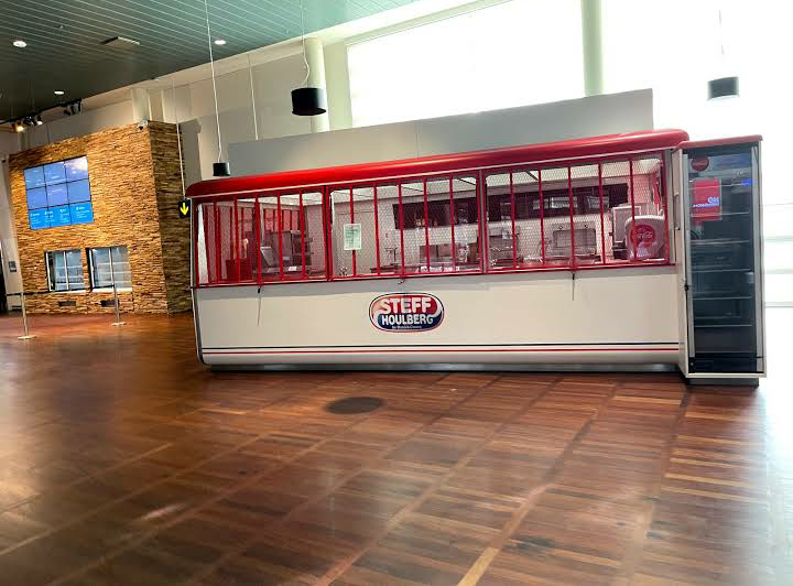 steffs-place-at-luggage-reclaim-area-9.jpeg