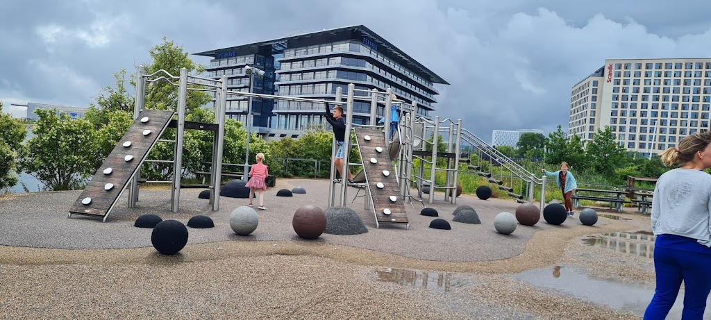 the-blue-playground-planet-13.jpeg
