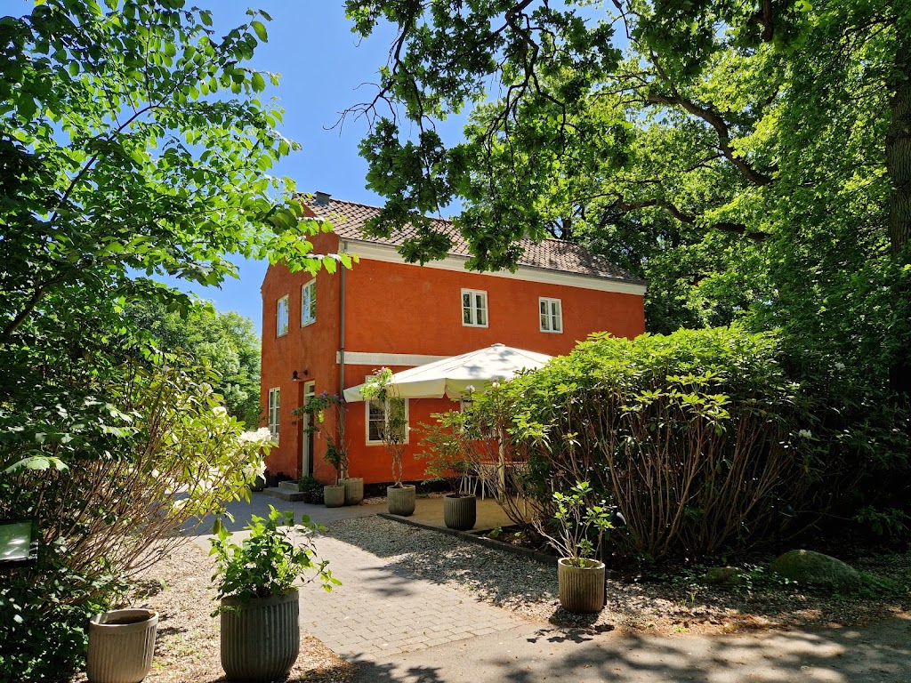 den-rode-cottage-1.jpeg