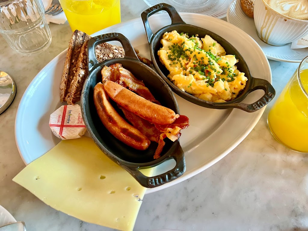 bistro-royal-3.jpeg