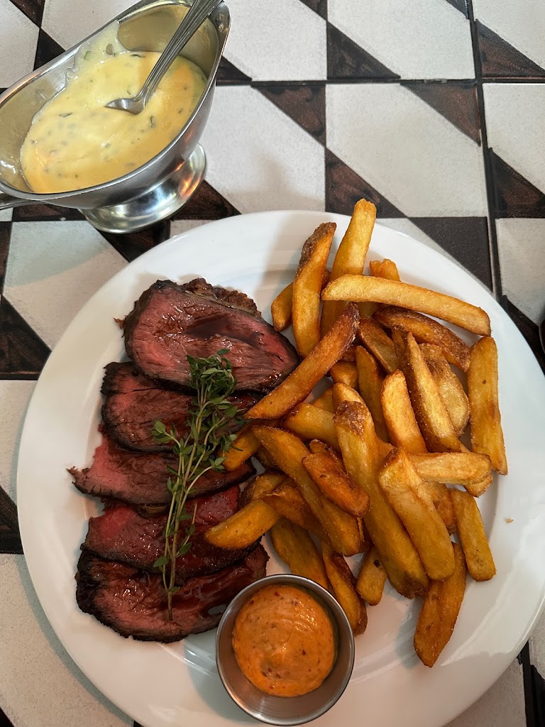 bistro-royal-7.jpeg