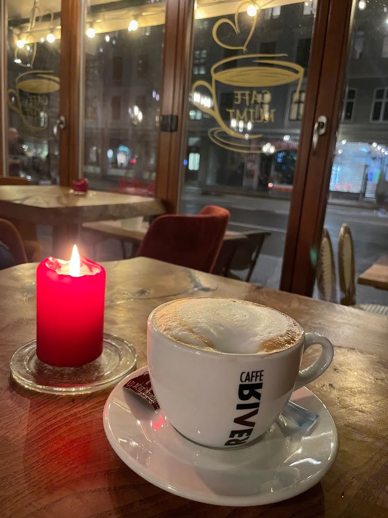 cafe-klimt-13.jpeg