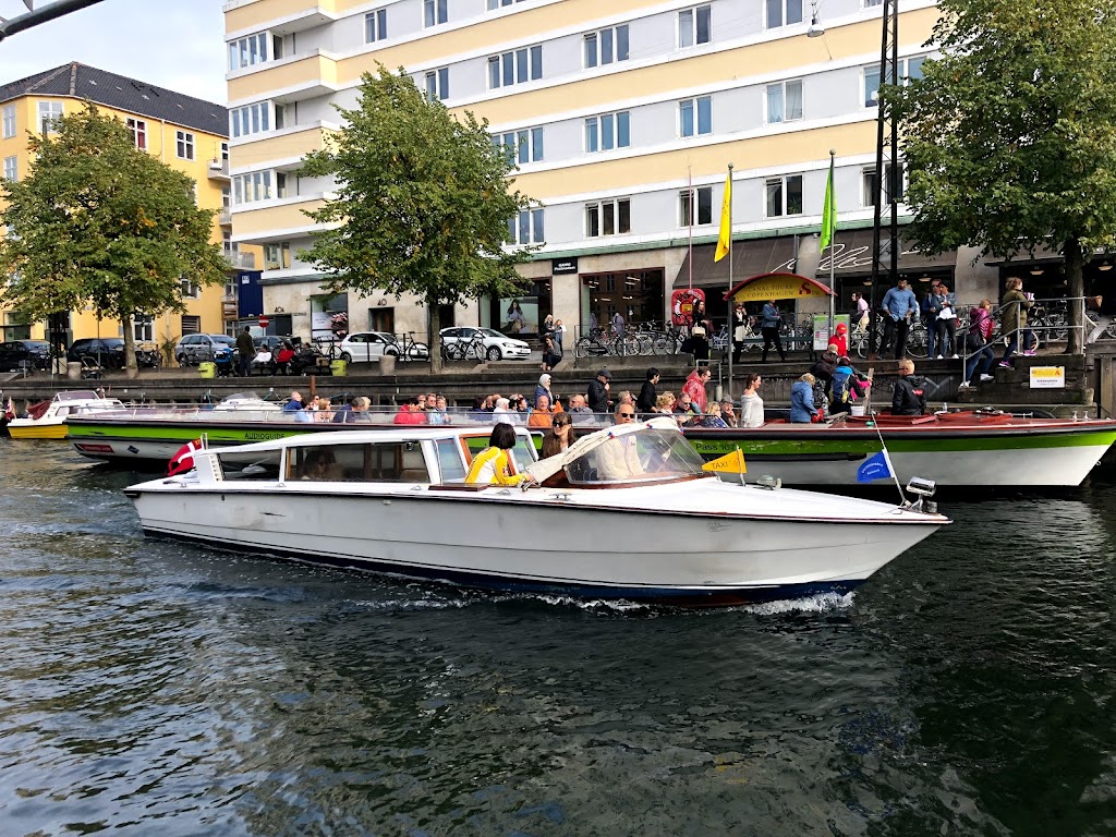 christianshavn-boat-rental-cafe-18.jpeg