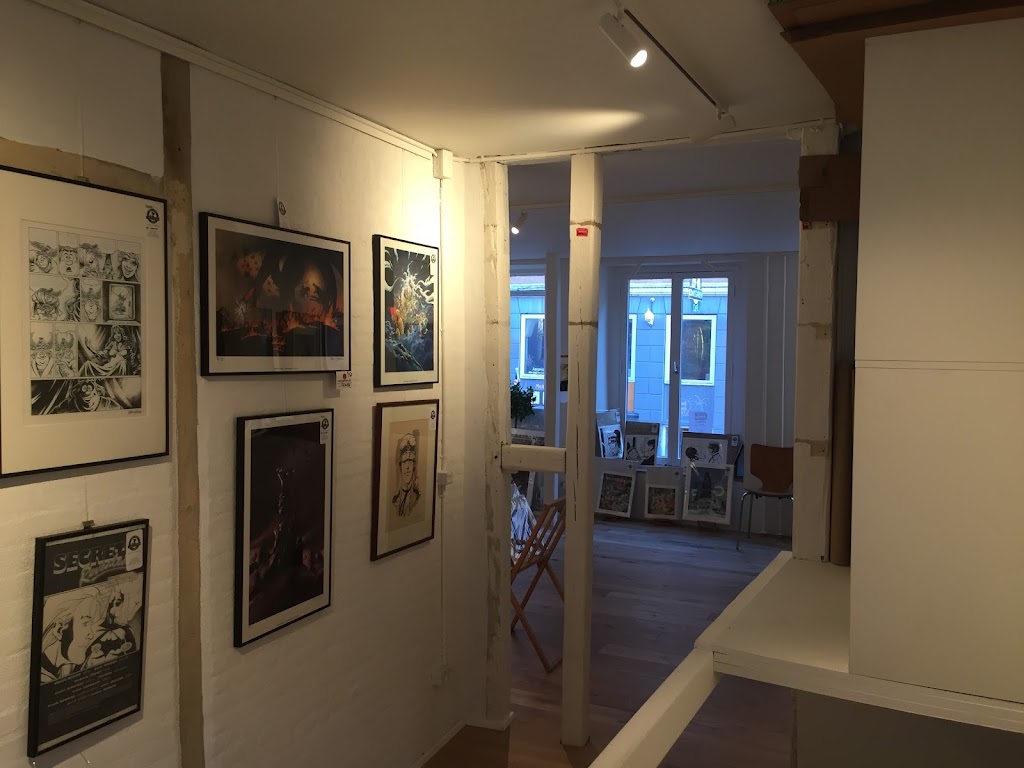 comicgarden-galleri-cafe-5.jpeg