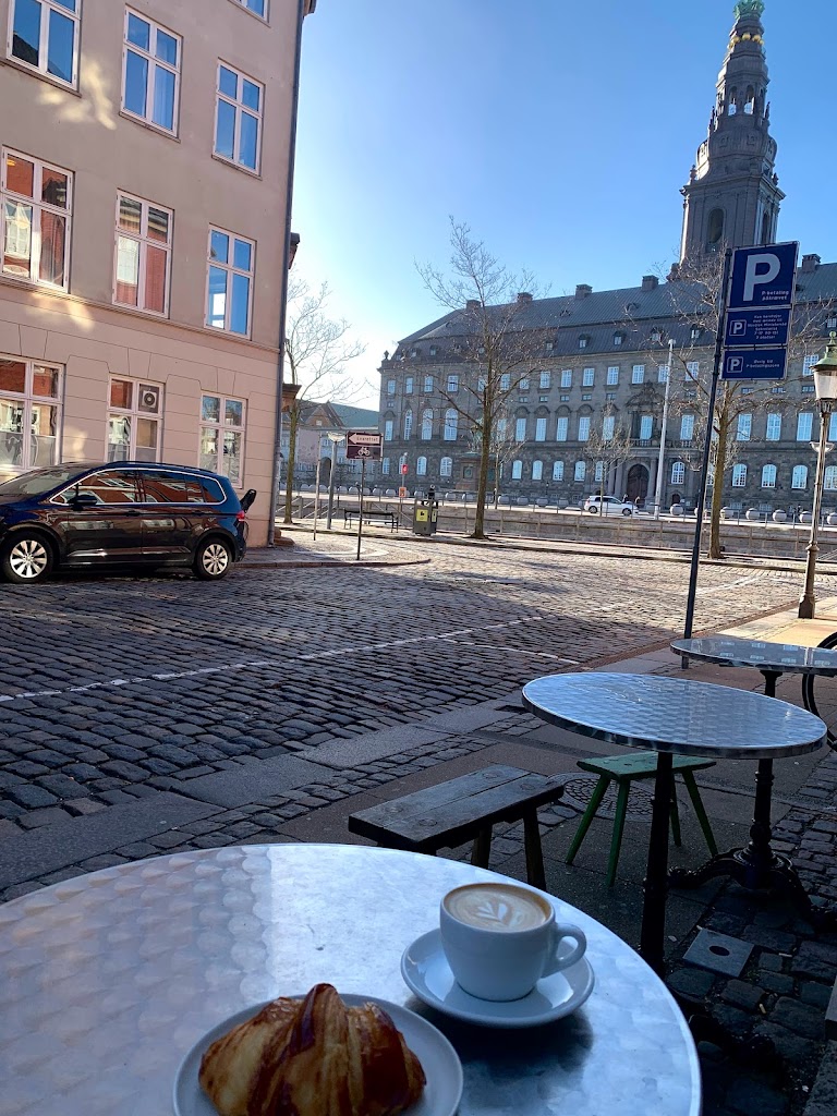 h-a-n-s-coffee-0.jpeg