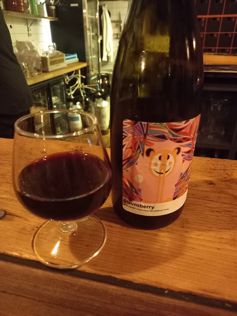 peders-craft-beer-bar-bottle-shop-14.jpeg