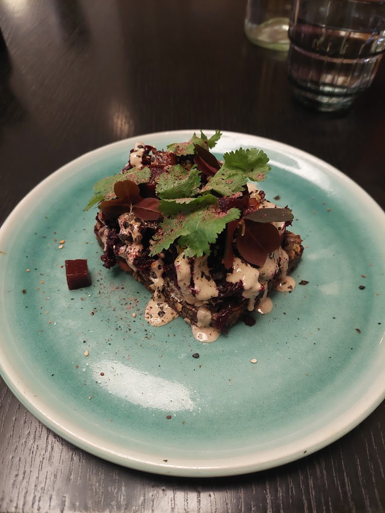 restaurant-lola-2.jpeg