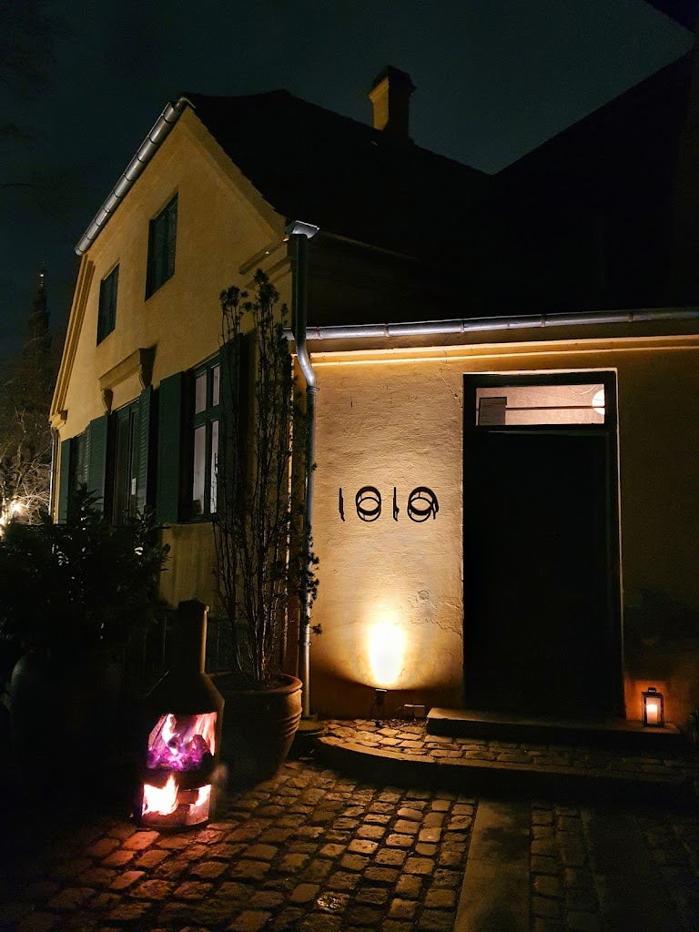 restaurant-lola-9.jpeg