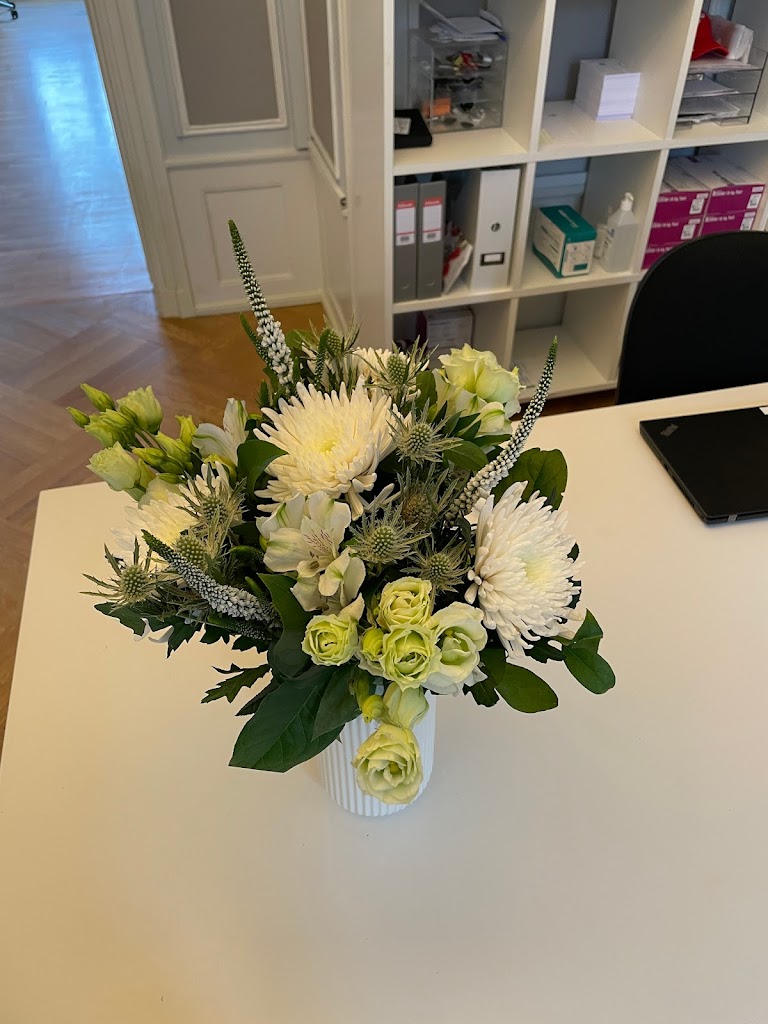 roses-flowers-13.jpeg
