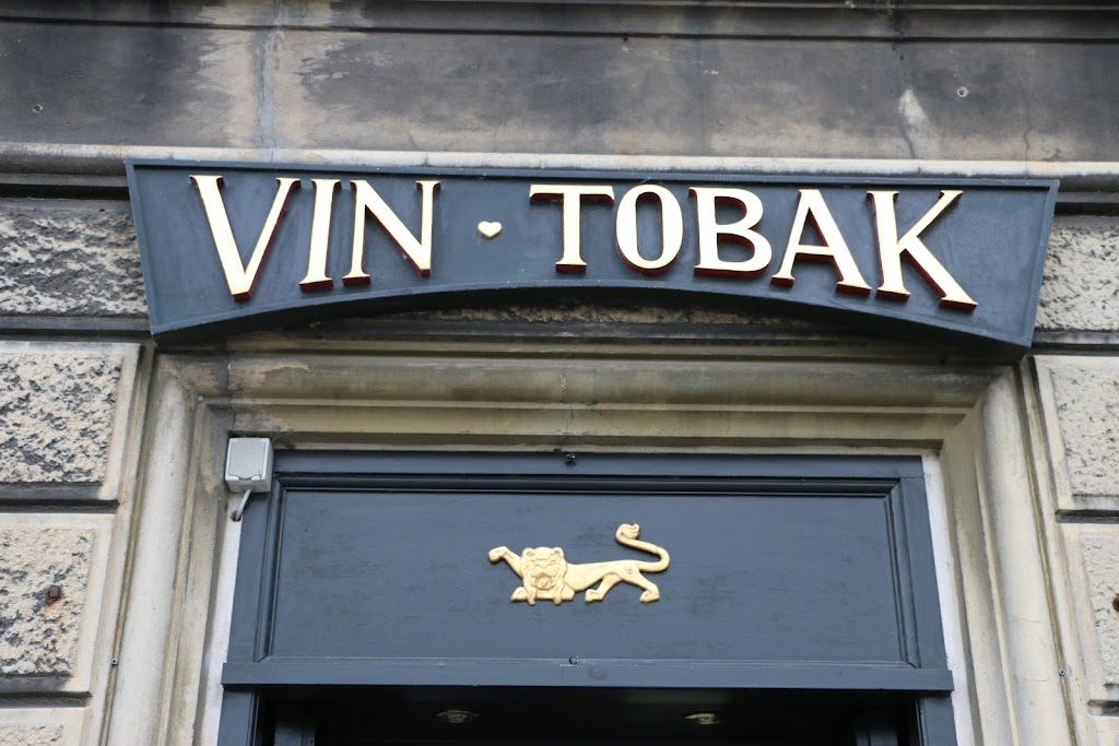 ubbes-vinhandel-wine-bar-14.jpeg