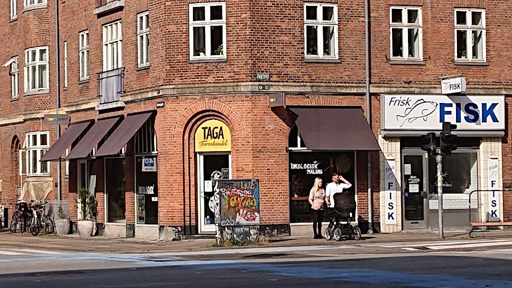 taga-farvehandel-3.jpeg