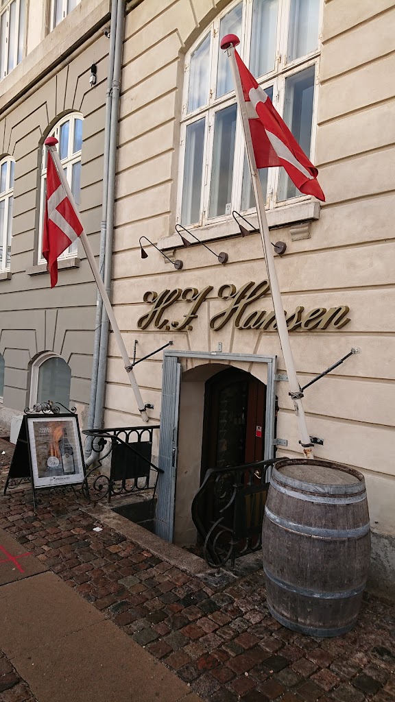 h-j-hansen-wine-11.jpeg