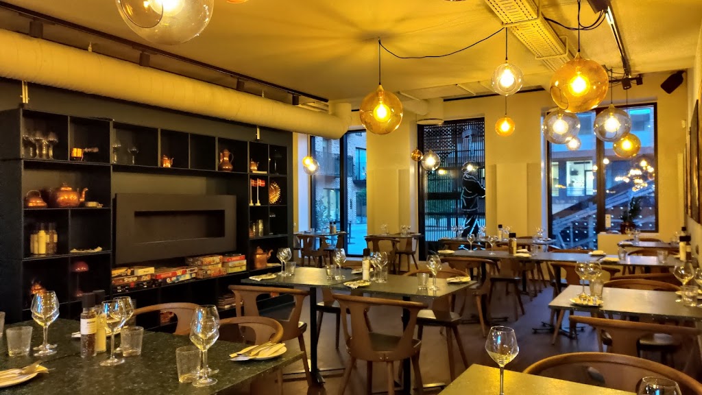 alexanders-bistro-3.jpeg