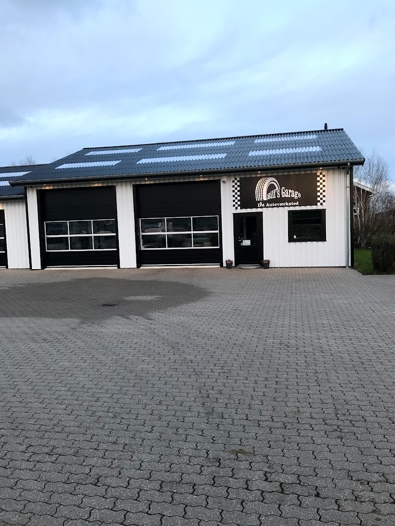 bills-garage-0.jpeg