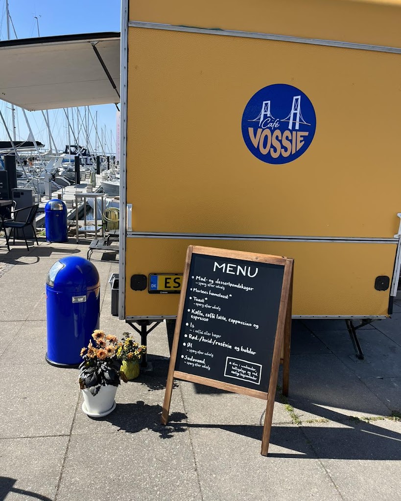 cafe-vossie-1.jpeg