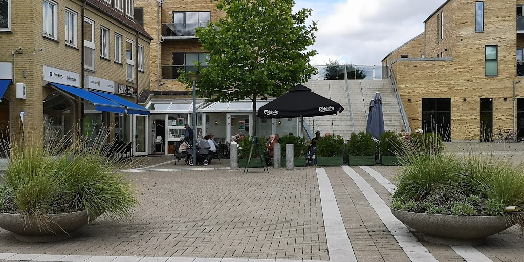 the-towns-cafe-and-pizzeria-3.jpeg