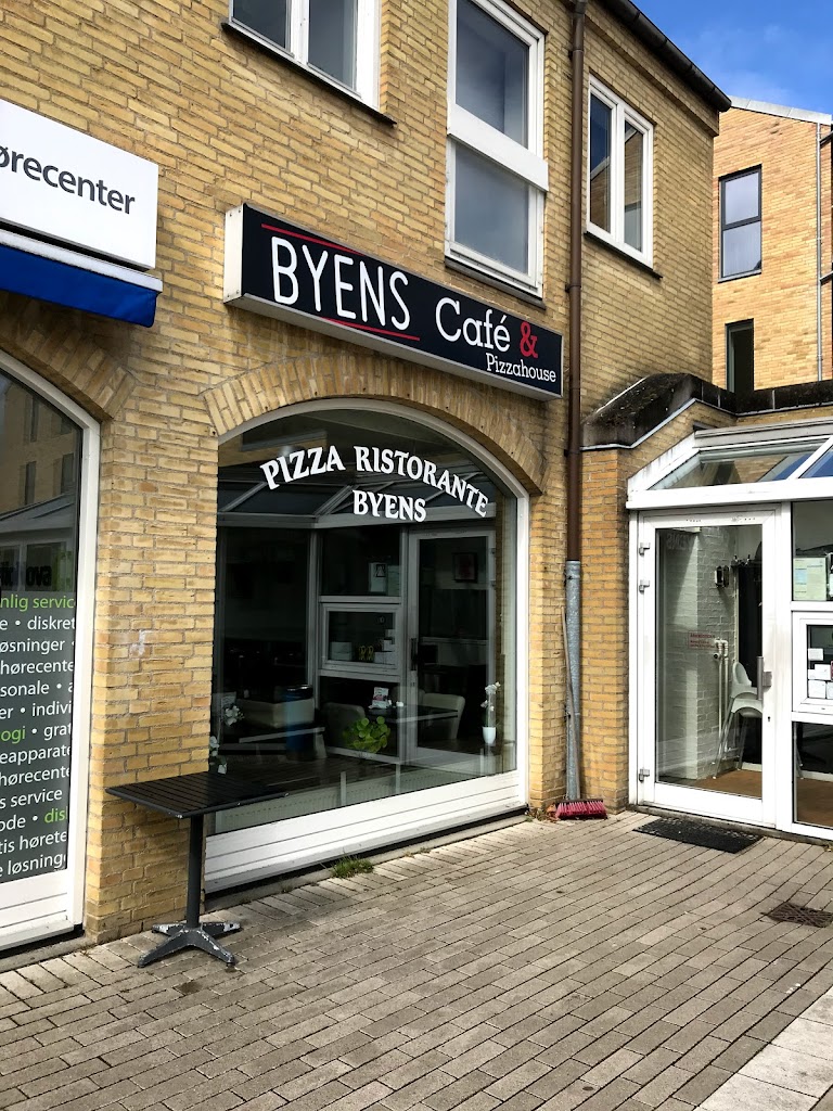 the-towns-cafe-and-pizzeria-9.jpeg