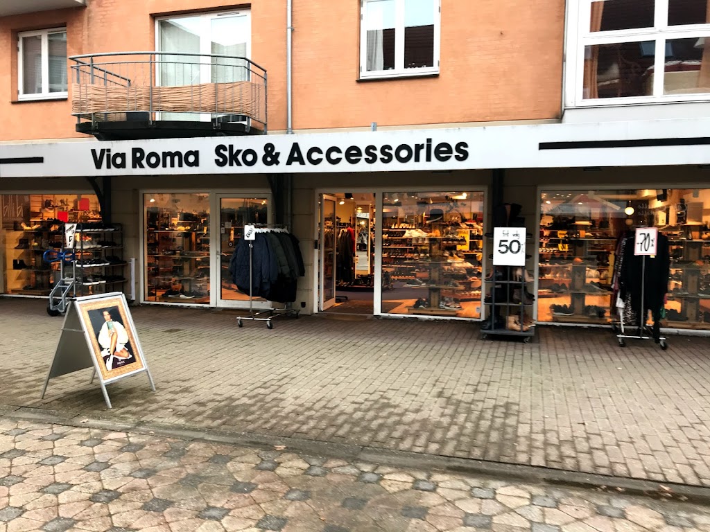 via-roma-shoes-accessories-14.jpeg