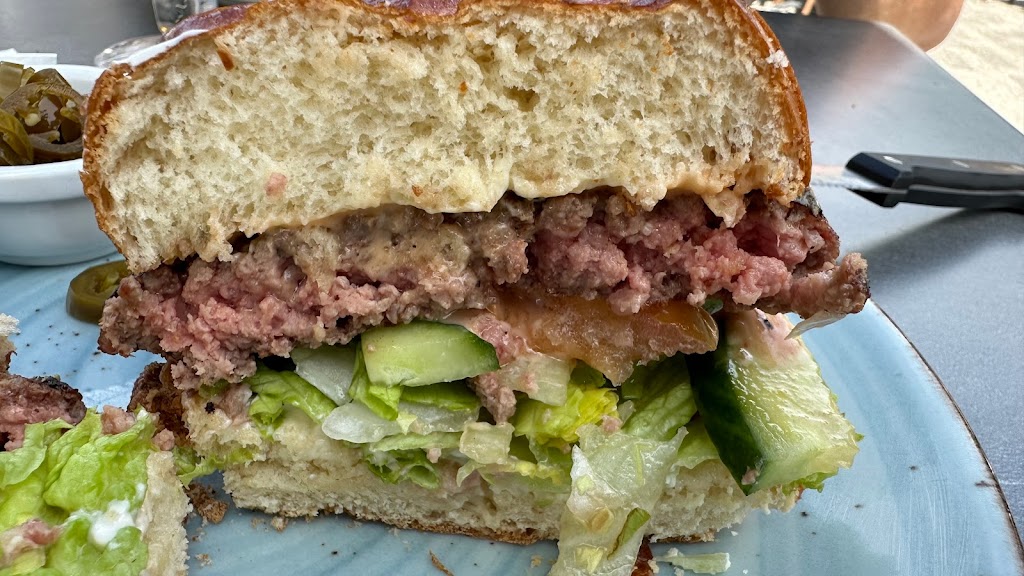 lisestuen-cafe-burgerbar-2.jpeg