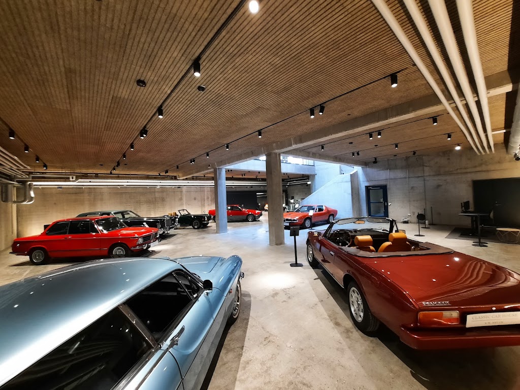 classic-car-house-0.jpeg