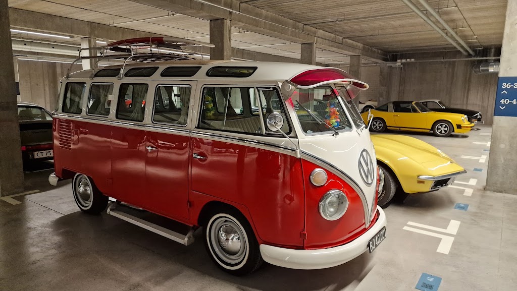 classic-car-house-12.jpeg