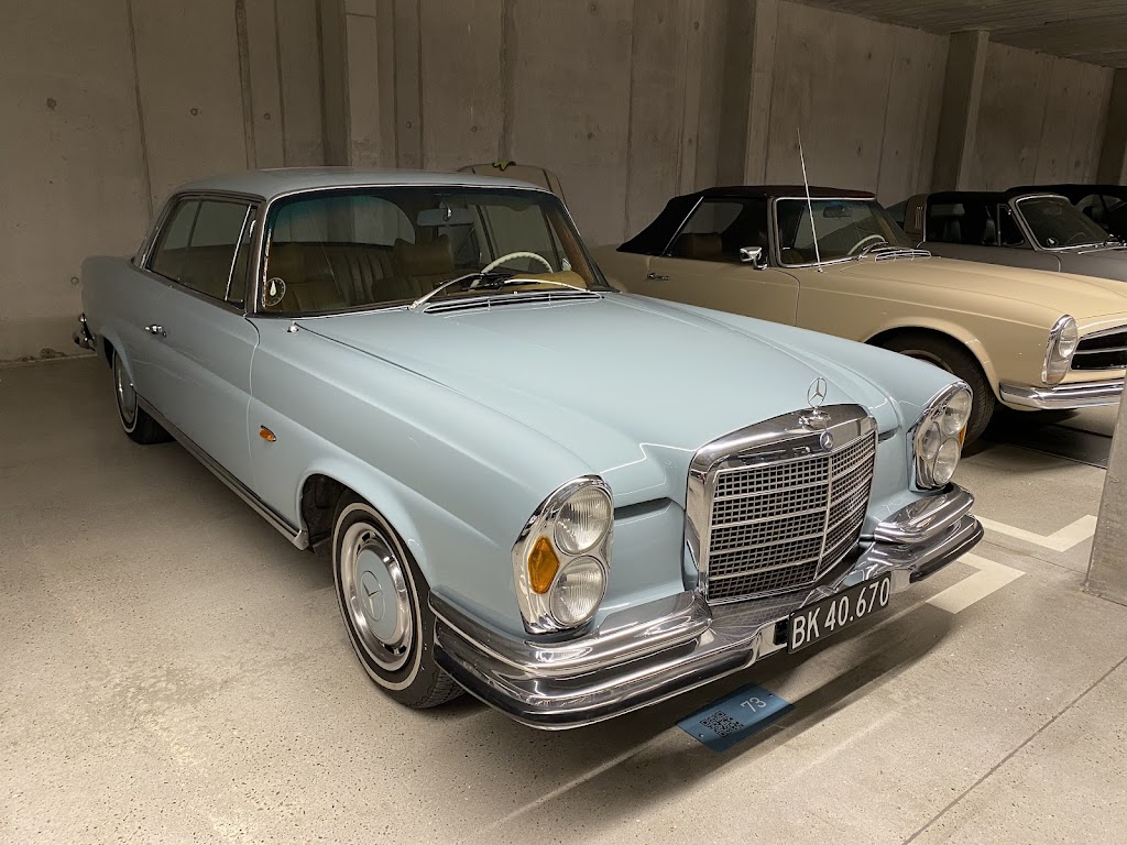 classic-car-house-14.jpeg