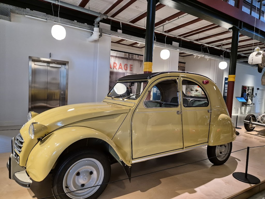 classic-car-house-15.jpeg