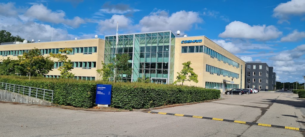 cobham-satcom-3.jpeg