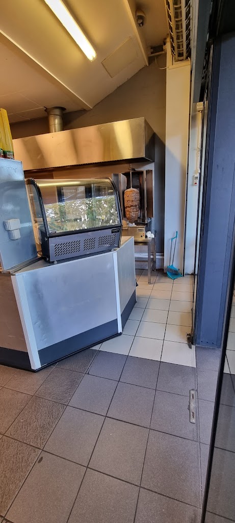 jernbane-pizza-durum-kebab-house-16.jpeg