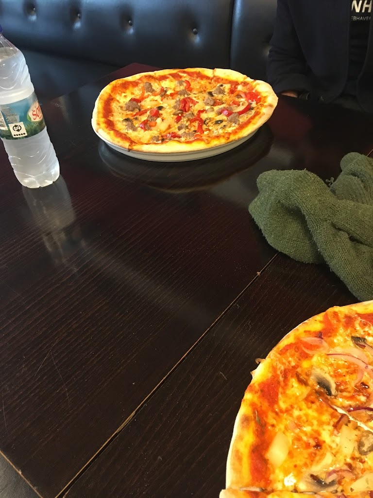 jernbane-pizza-durum-kebab-house-7.jpeg