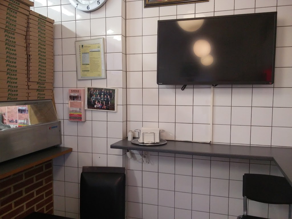 saras-pizzaria-burgerhouse-12.jpeg