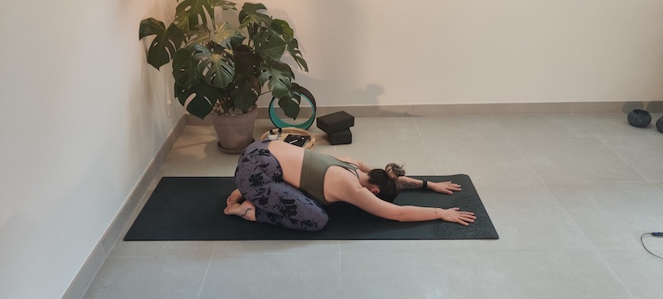 slowyogi-dk-yogalaerer-i-lyngby-2.jpeg