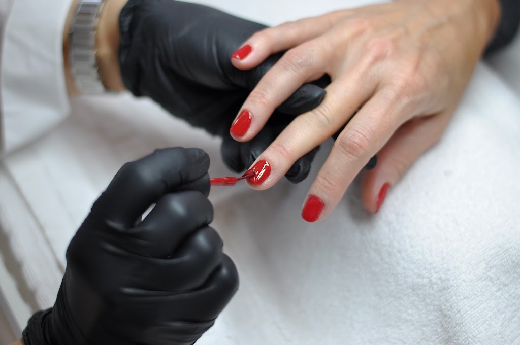 the-nail-lounge-8.jpeg