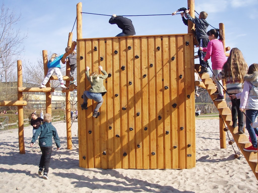 nature-play-aps-natur-legepladser-gynger-sandkasser-klatrevaeg-nordsjaelland-3.jpeg