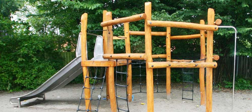 nature-play-aps-natur-legepladser-gynger-sandkasser-klatrevaeg-nordsjaelland-4.jpeg
