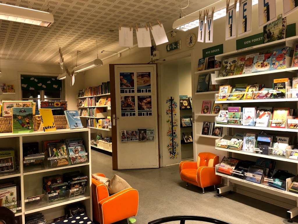 malov-bibliotek-0.jpeg