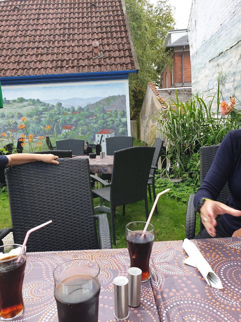 restaurant-paparazzi-14.jpeg