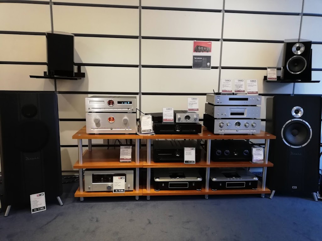 dans-tv-hifi-center-2.jpeg