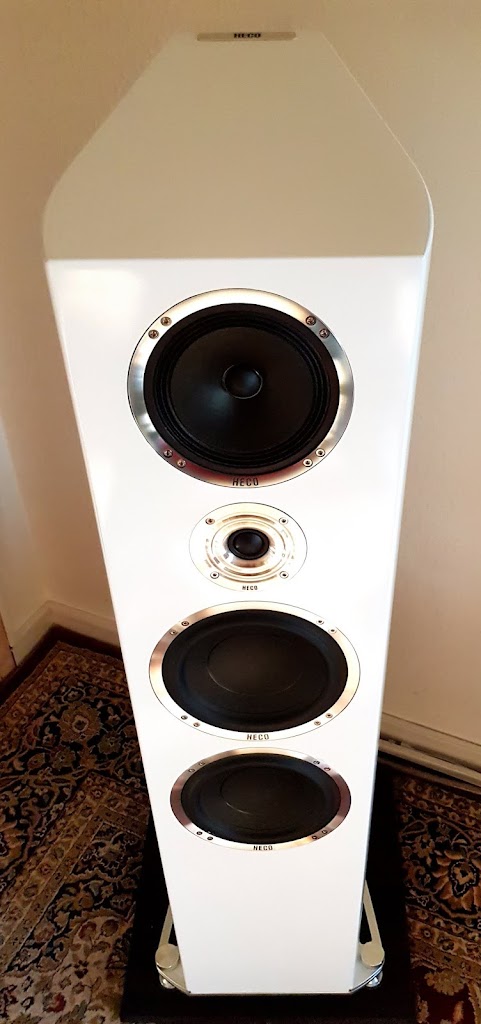 dans-tv-hifi-center-6.jpeg
