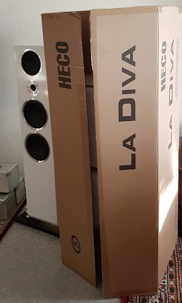 dans-tv-hifi-center-8.jpeg