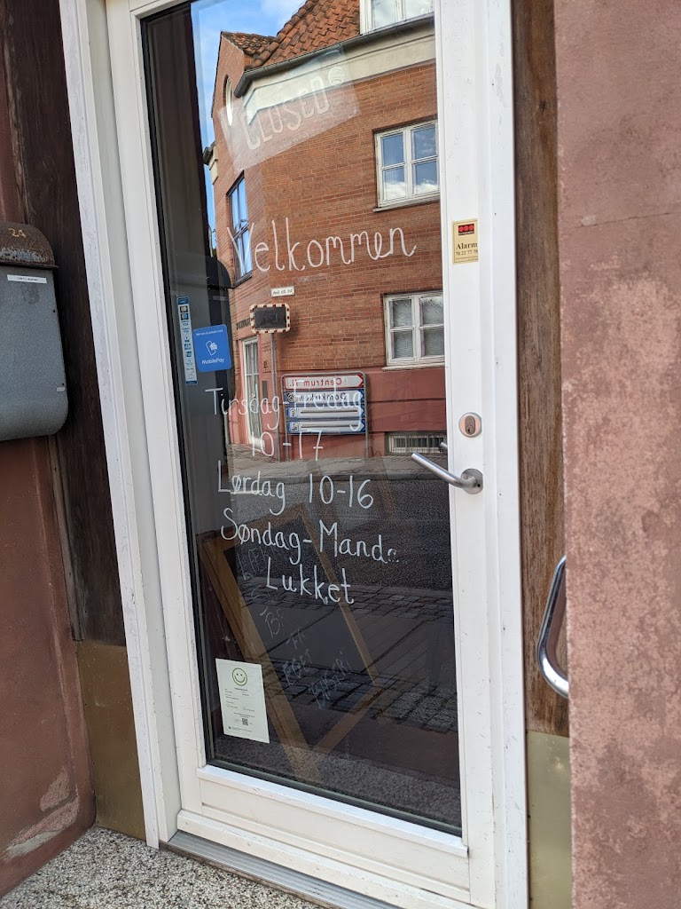 cafe-fru-jorgensen-3.jpeg