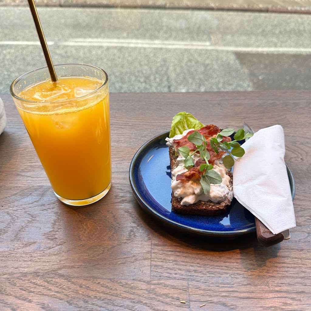 cafe-fru-jorgensen-4.jpeg